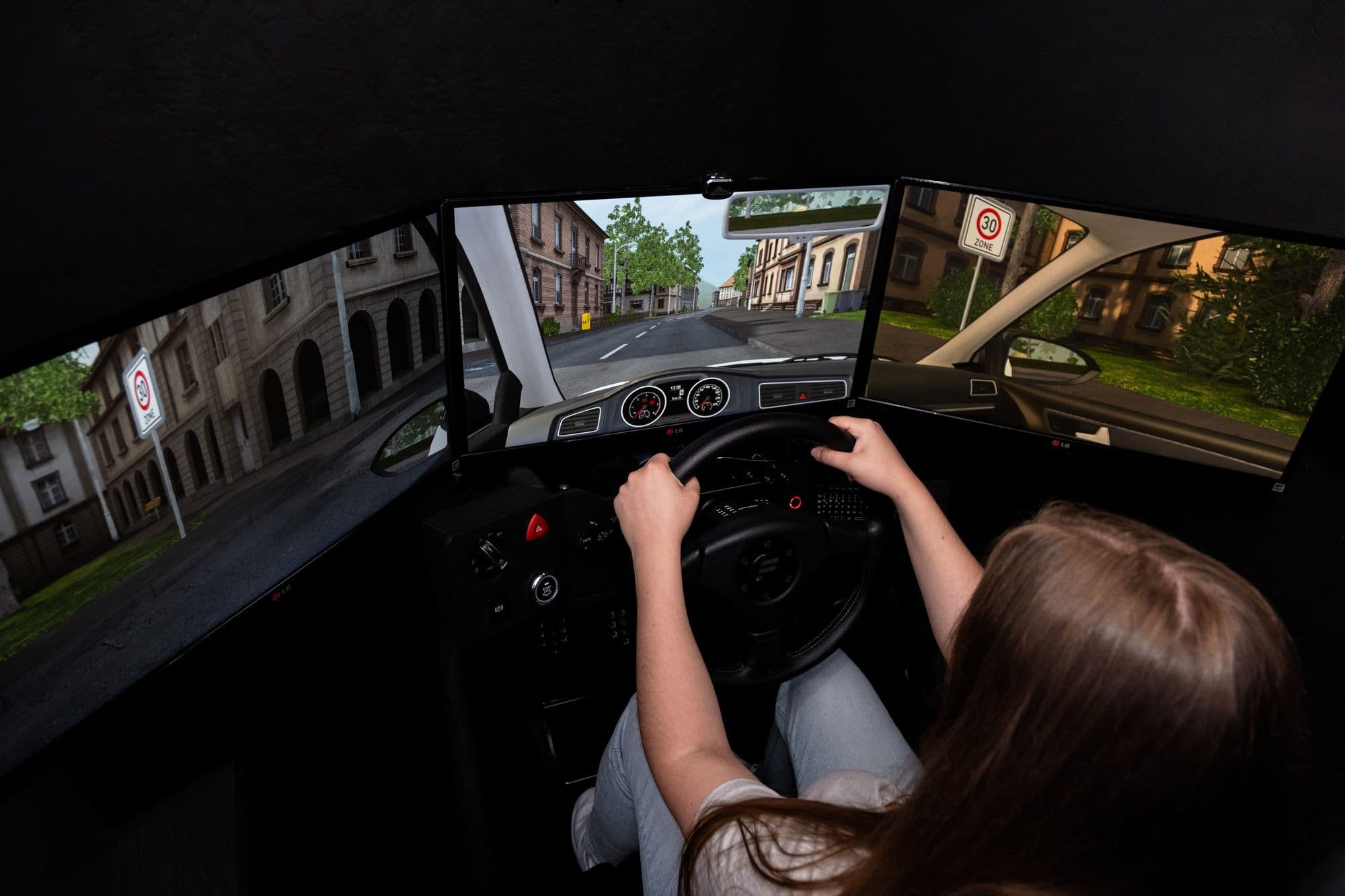 Der Academy Fahrsimulator: Pilotentraining für die Straße